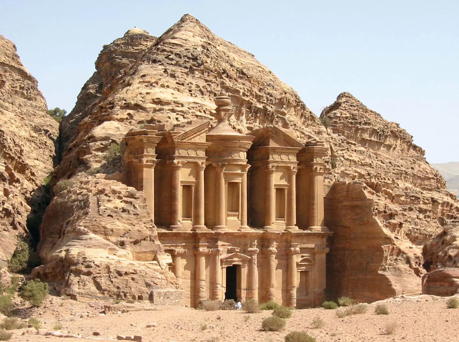 10 Days in Jordan: desert road edit