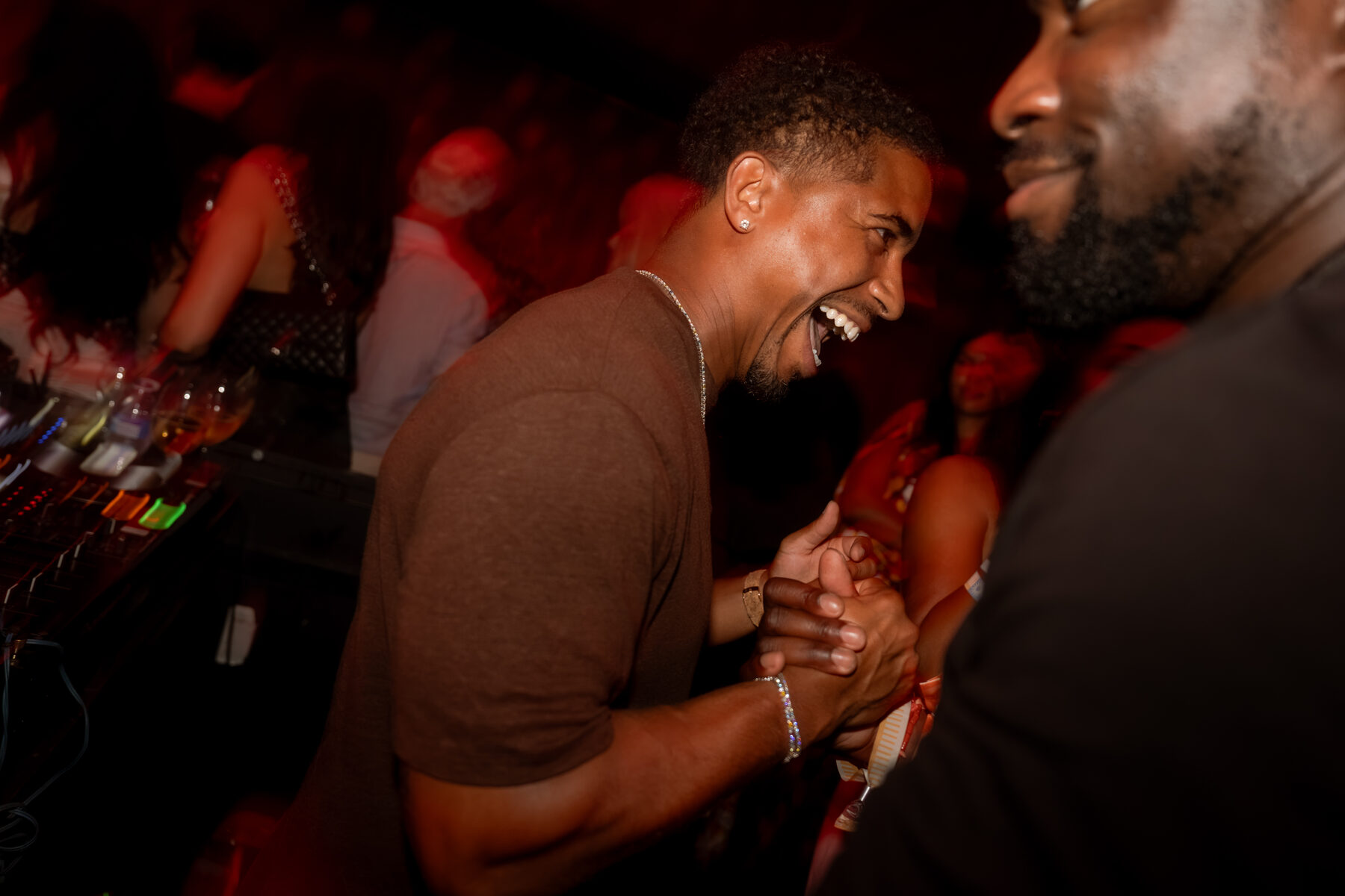 Two guests sharing a moment on the dancefloor